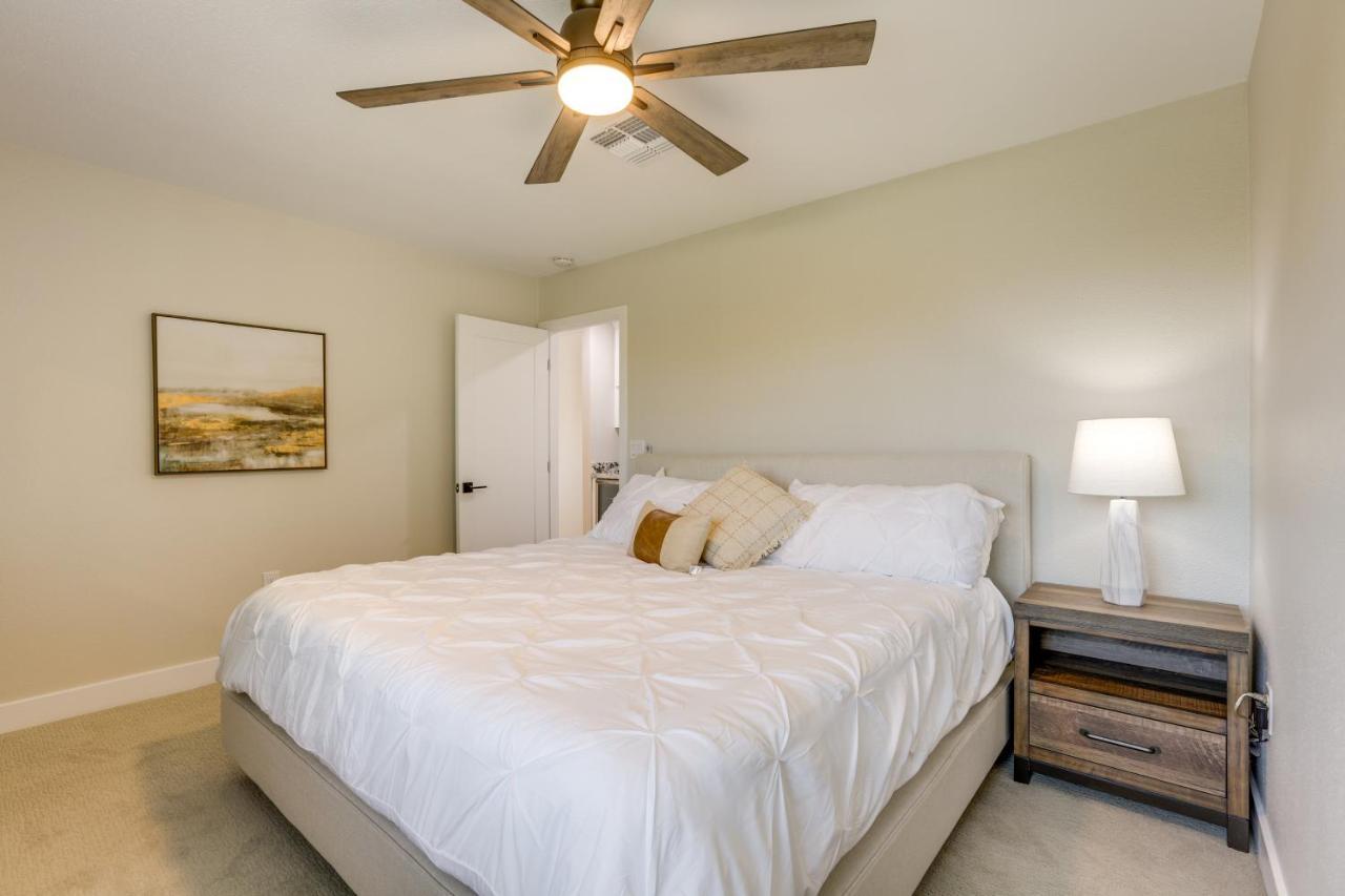 Sun City Retreat With Patio Near Golfing And Hiking! Bagian luar foto