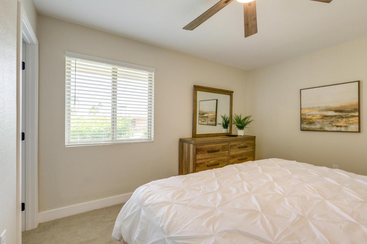 Sun City Retreat With Patio Near Golfing And Hiking! Bagian luar foto